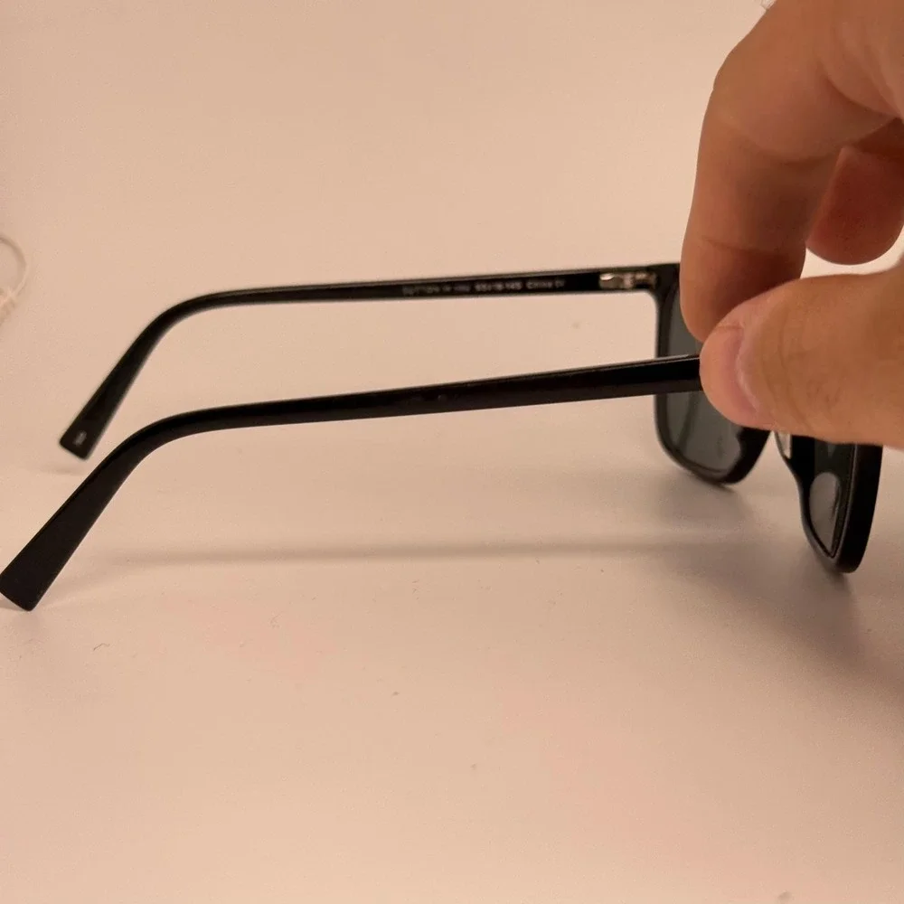 Warby Parker Sutton W 100 Sunglasses Black Rectangular Frames 55-18-145